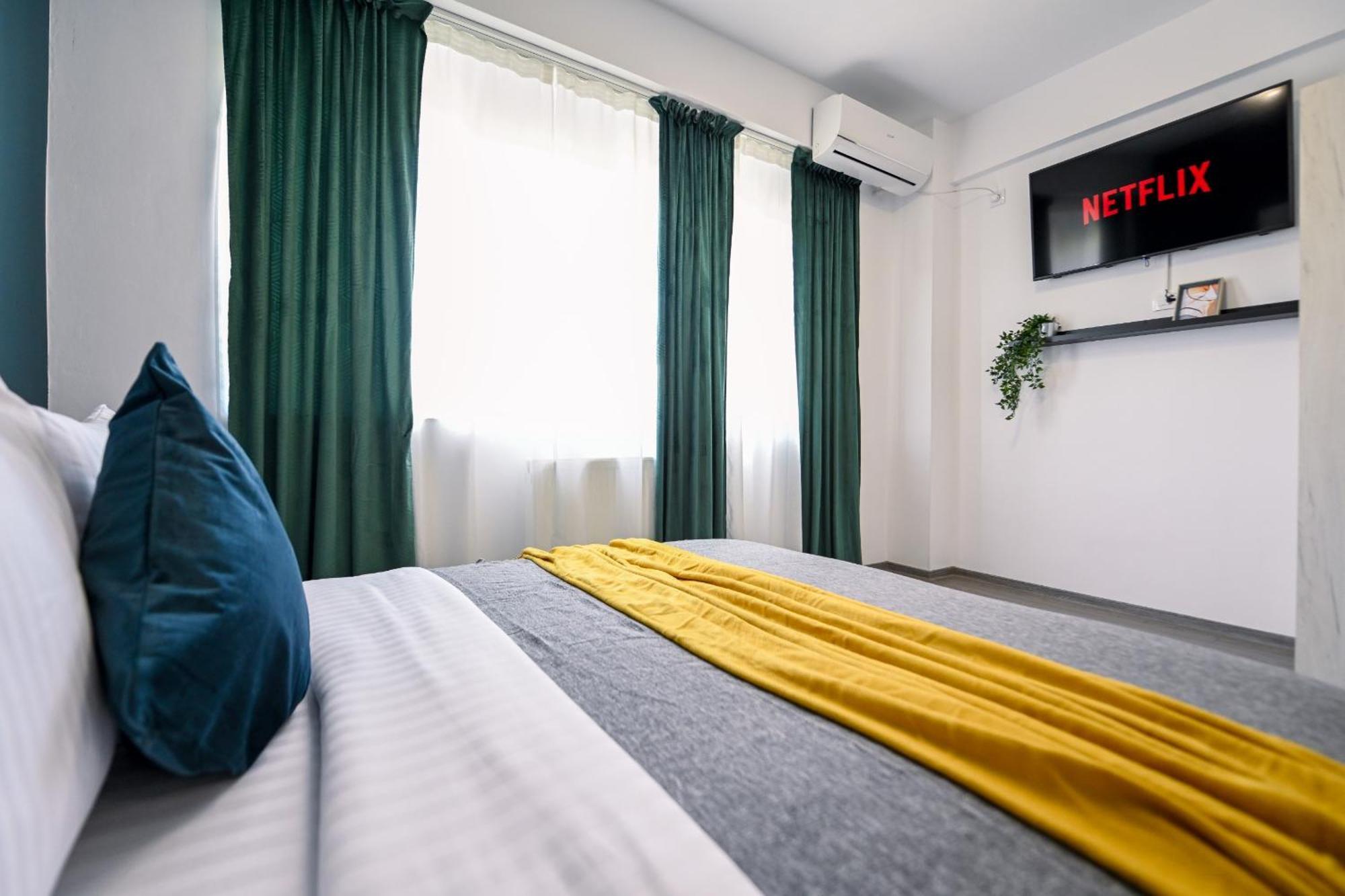 Old Town Charm - Modern & Comfortable Accommodation In The Heart Of The City Bucarest Exterior foto